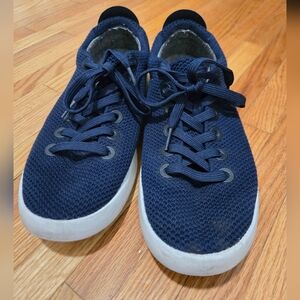 Navy Blue Allbirds Tree Pipers